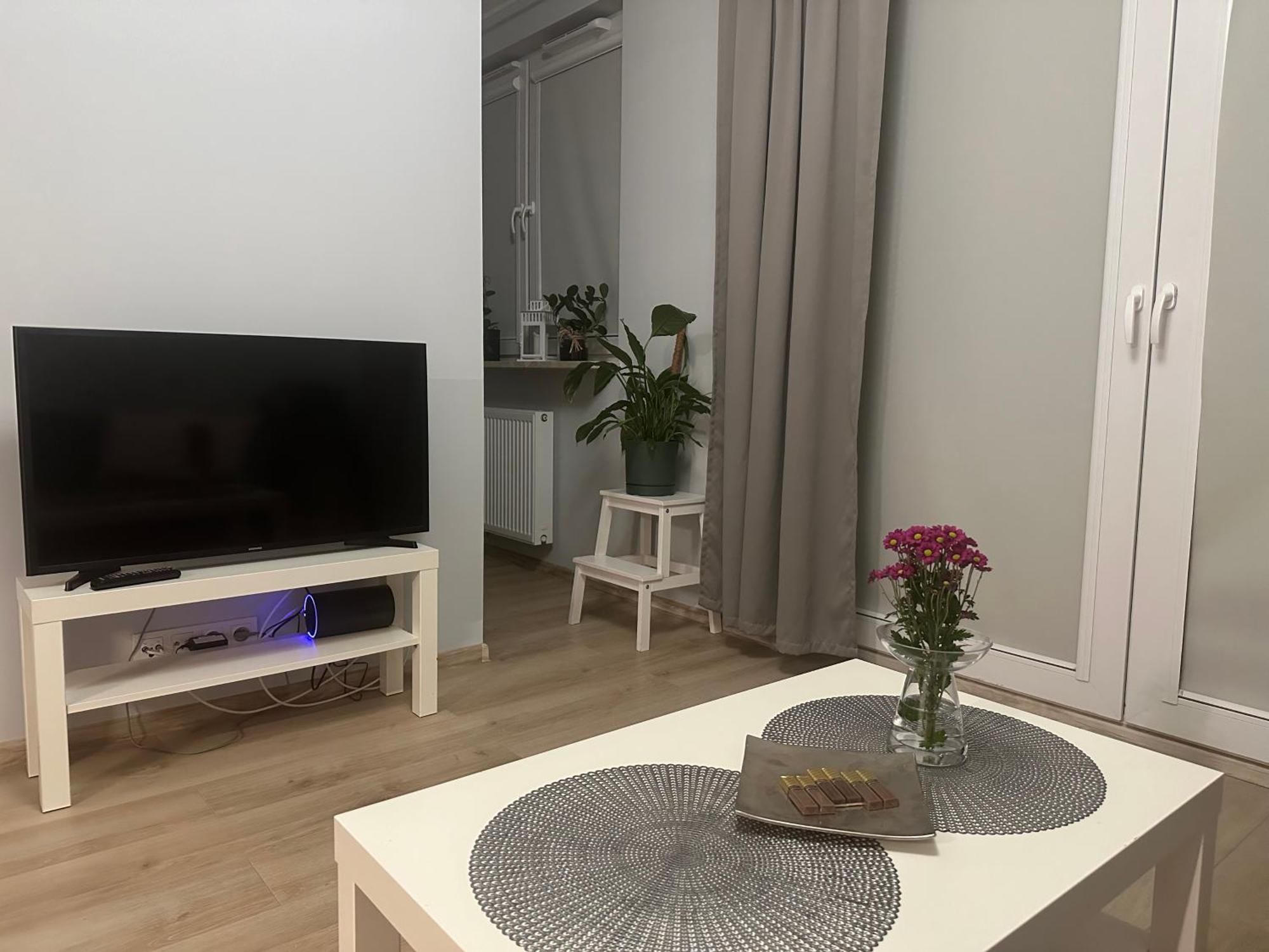 Cosy Apartment Near To The Chopin'S Airport Cybernetyki 2C Varşovia Exterior foto