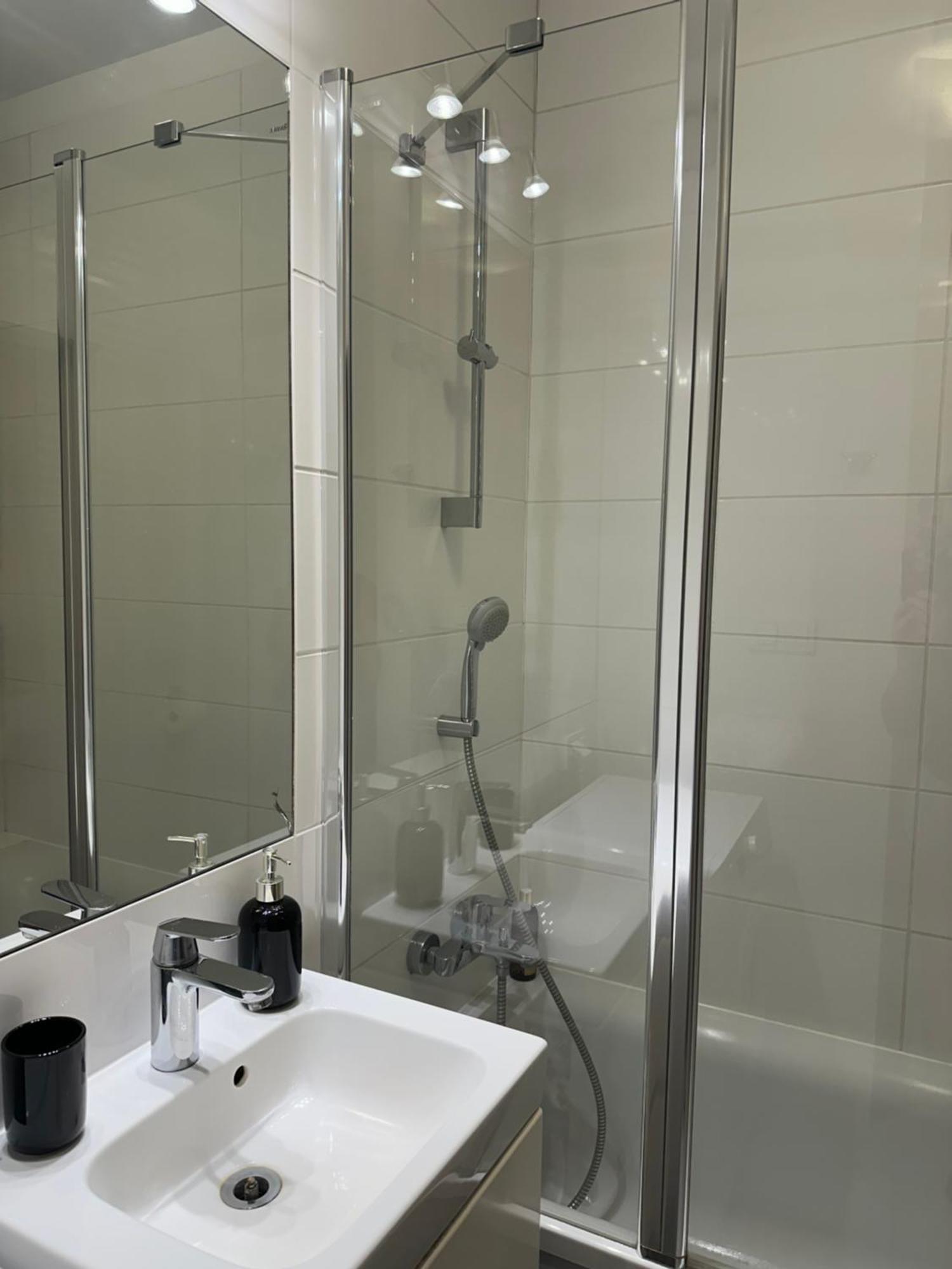 Cosy Apartment Near To The Chopin'S Airport Cybernetyki 2C Varşovia Exterior foto