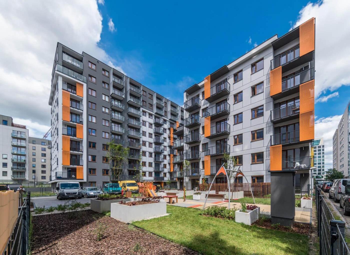 Cosy Apartment Near To The Chopin'S Airport Cybernetyki 2C Varşovia Exterior foto
